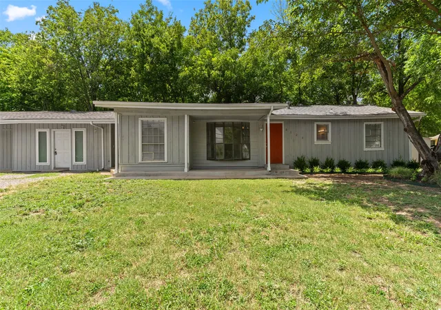 Photo 1 of Sale Pending at 3123 Biway St, Fort Worth, TX 76114 | MLS# 21333634 | Listing updated on 2026-08-31