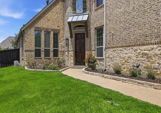 Photo 3 of Single family home for sale at 6604 Elderberry Wy, Argyle, TX 76226 | MLS# 21338648 | Listing updated on 2026-08-24