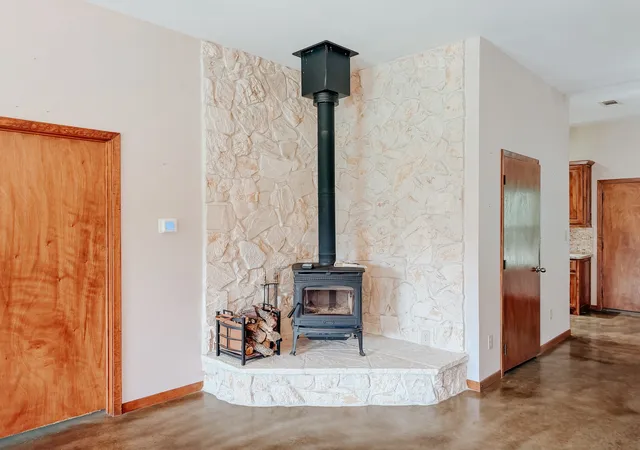 Photo 4 of House for sale at 9982 County Road 4200, Kerens, TX 75144 | MLS# 21338721 | Listing updated on 2026-07-23