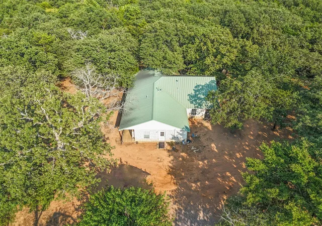 Photo 1 of Single family home for sale at 488 County Road 217, Collinsville, TX 76233 | MLS# 21337135 | Listing updated on 2026-08-24