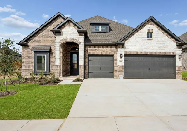Photo 2 of Single family home for sale at 8908 Amistad Ln, Argyle, TX 76226 | MLS# 21338627 | Listing updated on 2026-10-07