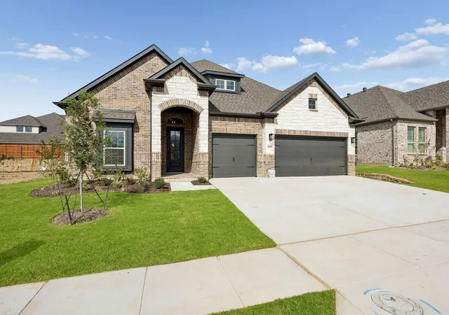 Photo 3 of Single family home for sale at 8908 Amistad Ln, Argyle, TX 76226 | MLS# 21338627 | Listing updated on 2026-10-07