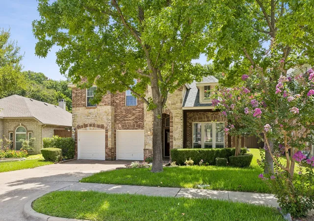 Photo 3 of Single family home for sale at 708 Brookwater Dr, Mc Kinney, TX 75071 | MLS# 21336222 | Listing updated on 2026-08-25