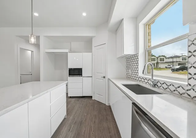 Photo 2 of Single family home for sale at 3769 Wenatche Dr, Dallas, TX 75233 | MLS# 21336536 | Listing updated on 2026-08-30