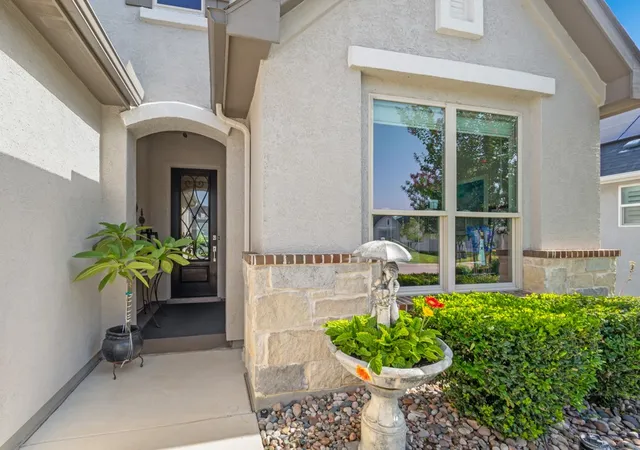Photo 3 of Sale Pending at 9604 Siltstone Dr, Denton, TX 76207 | MLS# 21333734 | Listing updated on 2026-08-16