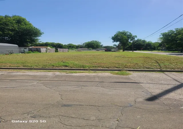 Land for sale at 1201 Texas St, Waco, TX 76704 | MLS# 21338599
