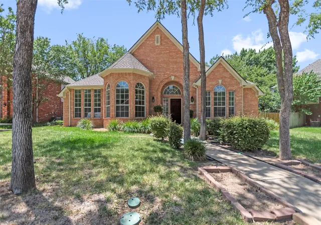 1st image of 6304 Fox Hunt Dr, Arlington, TX 76001 | MLS# 21338269