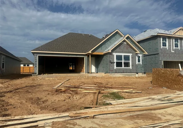 Photo 1 of Sale Pending at 10325 Altair Dr, Waco, TX 76708 | MLS# 21338924 | Listing updated on 2026-08-18