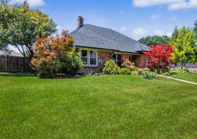 Photo 2 of Single family home for sale at 6717 River Bend Rd, Fort Worth, TX 76132 | MLS# 21337224 | Listing updated on 2026-10-04