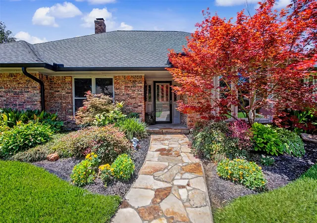 Photo 3 of Single family home for sale at 6717 River Bend Rd, Fort Worth, TX 76132 | MLS# 21337224 | Listing updated on 2026-10-04