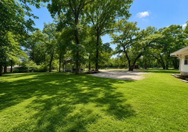 Photo 3 of Single family home for sale at 7761 Fm 2494, Athens, TX 75751 | MLS# 21334944 | Listing updated on 2026-07-23