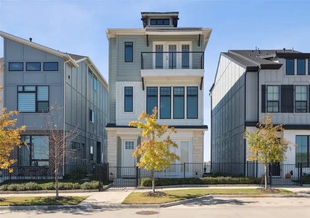 Photo 1 of Single family home for sale at 714 Resort Dr, Rowlett, TX 75088 | MLS# 21338947 | Listing updated on 2026-07-23