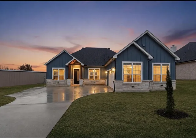 Photo 1 of Single family home for sale at 339 Cross Tie Ranch Rd, Trinidad, TX 75163 | MLS# 21338835 | Listing updated on 2026-07-23