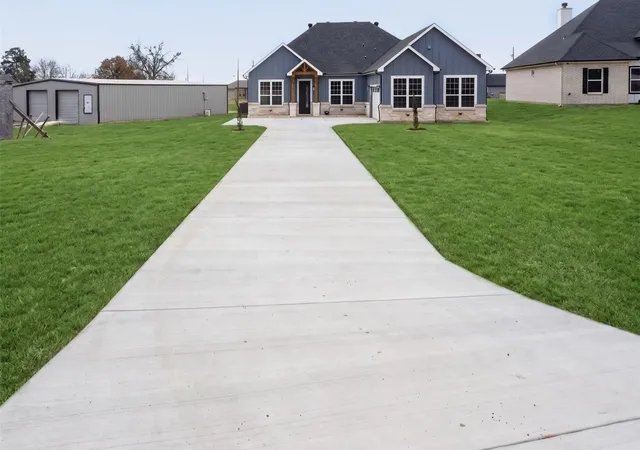 Photo 3 of Single family home for sale at 339 Cross Tie Ranch Rd, Trinidad, TX 75163 | MLS# 21338835 | Listing updated on 2026-07-23