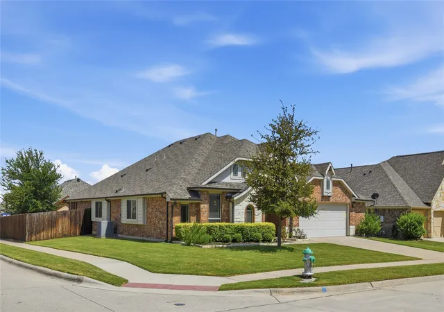 Photo 2 of Single family home for sale at 1501 Sherwood Dr, Anna, TX 75409 | MLS# 21338999 | Listing updated on 2026-10-06