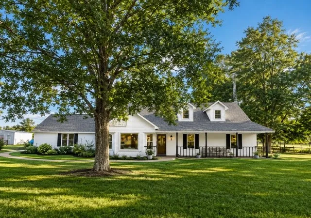 Photo 1 of Single family home for sale at 1817 County Road 3327, Greenville, TX 75402 | MLS# 21338897 | Listing updated on 2026-07-23