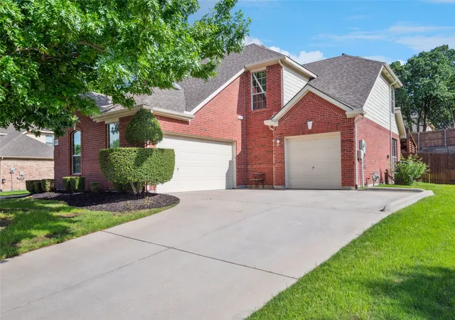 Photo 3 of Single family home for sale at 5224 Winterberry Ct, Fort Worth, TX 76244 | MLS# 21339065 | Listing updated on 2026-08-04
