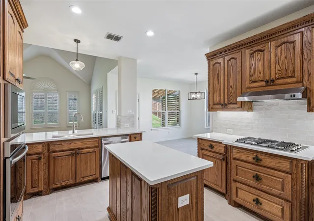 Photo 4 of Single family home for sale at 5224 Winterberry Ct, Fort Worth, TX 76244 | MLS# 21339065 | Listing updated on 2026-08-04