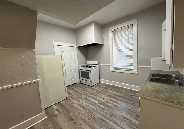 Photo 3 of Multi family home for sale at 2413 Creswell Ave, Shreveport, LA 71104 | MLS# 21337908 | Listing updated on 2026-08-12