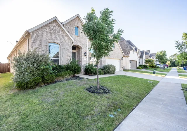 Photo 3 of Sale Pending at 3521 Abingdon Ave, Melissa, TX 75454 | MLS# 21339071 | Listing updated on 2026-08-11