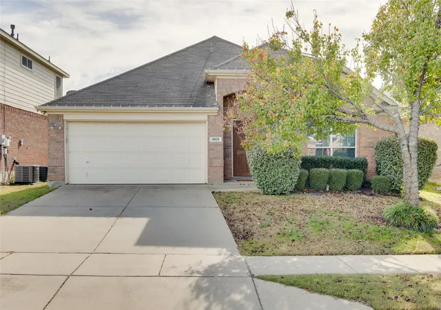 Photo 2 of Sale Pending at 10028 Voss Ave, Fort Worth, TX 76244 | MLS# 21339056 | Listing updated on 2026-08-20