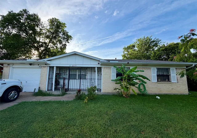 Photo 1 of Single family home for sale at 2329 Clover Ridge Dr, Dallas, TX 75216 | MLS# 21336872 | Listing updated on 2026-08-03