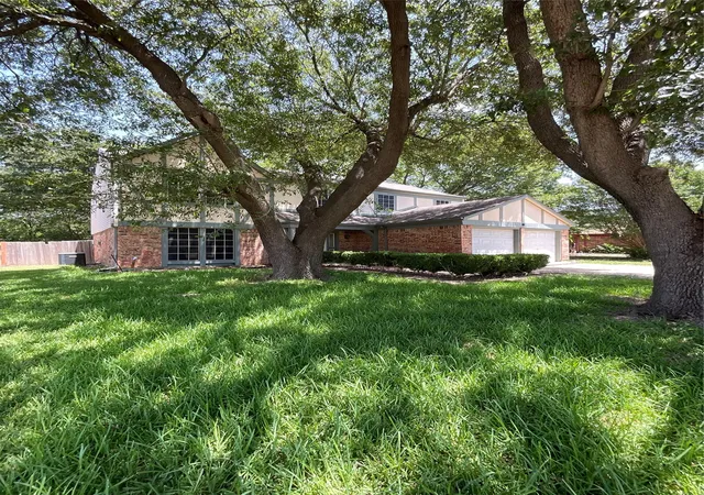 Photo 2 of Sale Pending at 2332 Abbington Ln, Grand Prairie, TX 75052 | MLS# 21339129 | Listing updated on 2026-08-29