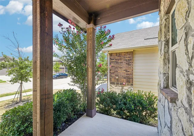 Photo 3 of Single family home for sale at 1025 Mason St, Aubrey, TX 76227 | MLS# 21338345 | Listing updated on 2026-10-08