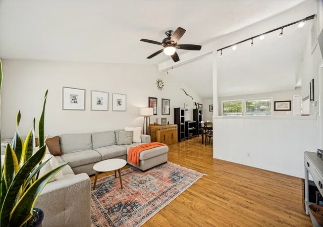 Photo 3 of Single family home for sale at 922 Forreston Dr, Richardson, TX 75080 | MLS# 21336863 | Listing updated on 2026-08-28