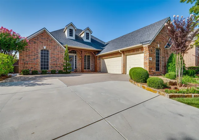 Photo 3 of Sale Pending at 4105 Calloway Dr, Mansfield, TX 76063 | MLS# 21332728 | Listing updated on 2026-07-24