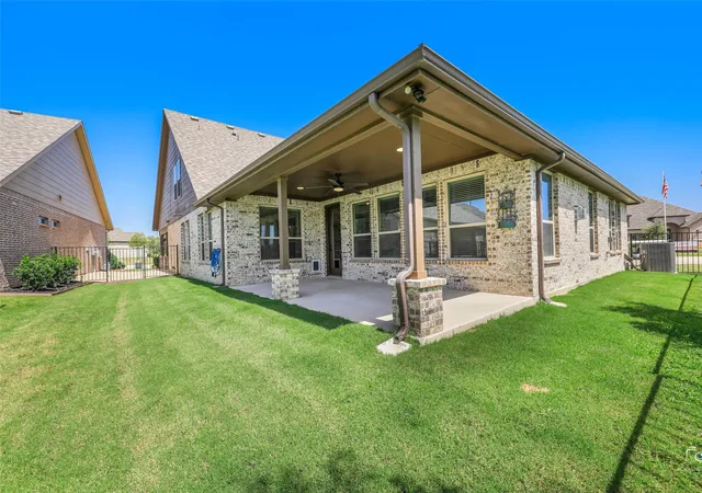 Photo 3 of Single family home for sale at 301 Florence Dr, Prosper, TX 75078 | MLS# 21332399 | Listing updated on 2026-10-05
