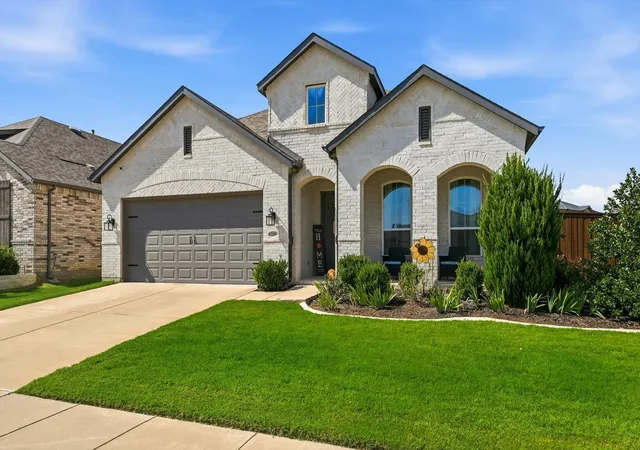 Photo 1 of Single family home for sale at 1100 Faringdon Dr, Anna, TX 75409 | MLS# 21338849 | Listing updated on 2026-09-21