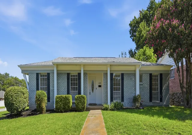 2nd image of 6120 Waco Wy, Fort Worth, TX 76133 | MLS# 21325589
