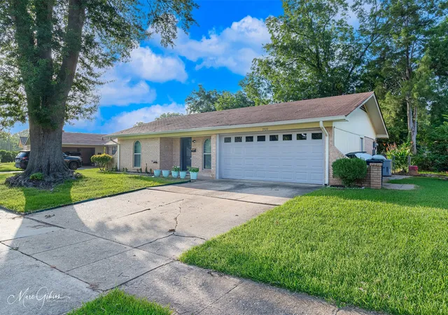 1st image of 1920 Venus Dr, Bossier City, LA 71112 | MLS# 21339269