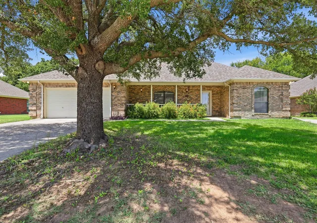 Photo 1 of Single family home for sale at 2103 Fair Oaks Dr, Bridgeport, TX 76426 | MLS# 21339021 | Listing updated on 2026-08-19