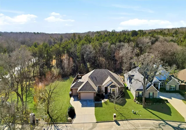 Single family home for sale at 21 Lone Oak Blvd, Pottsboro, TX 75076 | MLS# 21339279