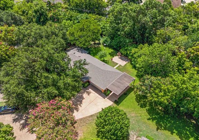 Photo 1 of Sale Pending at 526 Nesbit Ct, Garland, TX 75041 | MLS# 21336393 | Listing updated on 2026-08-30