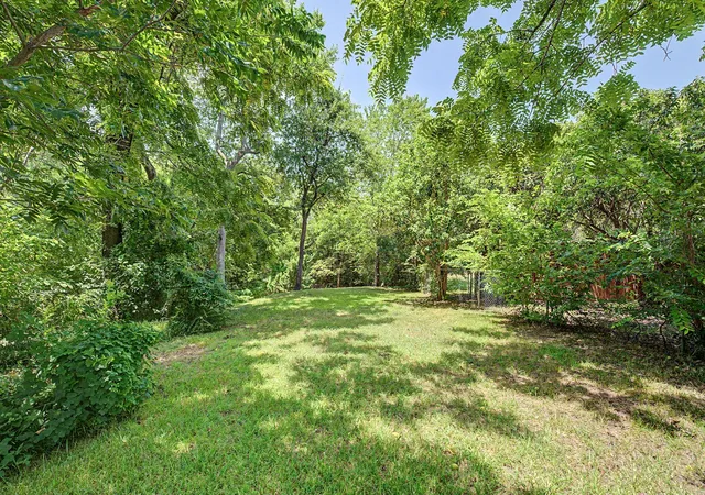 Photo 3 of Sale Pending at 526 Nesbit Ct, Garland, TX 75041 | MLS# 21336393 | Listing updated on 2026-08-30