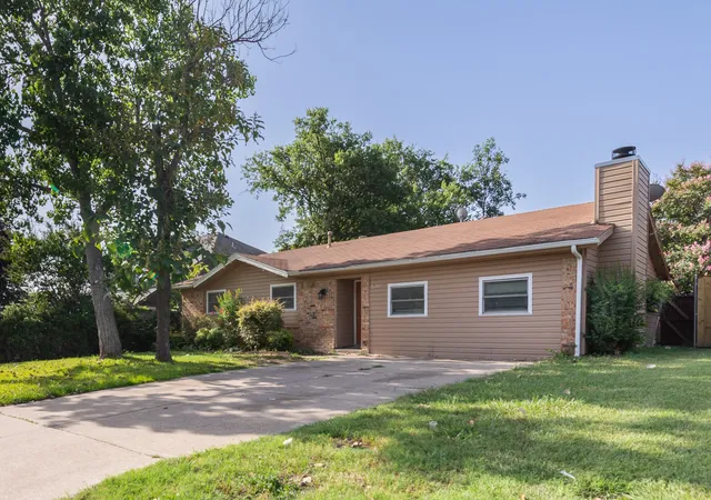 Photo 1 of Single family home for sale at 2303 April Ln, Grand Prairie, TX 75050 | MLS# 21336621 | Listing updated on 2026-08-28