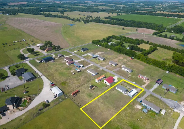 Photo 4 of Manufactured home for sale at 1113 Caroline Ct, Howe, TX 75459 | MLS# 21335469 | Listing updated on 2026-09-01