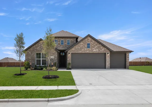Photo 1 of Sale Pending at 2216 Castle Rock Ln, Weatherford, TX 76087 | MLS# 21339371 | Listing updated on 2026-08-30