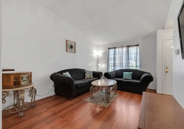 Photo 4 of Single family home for sale at 6315 Harmony Ln, Dallas, TX 75241 | MLS# 21339236 | Listing updated on 2026-08-27