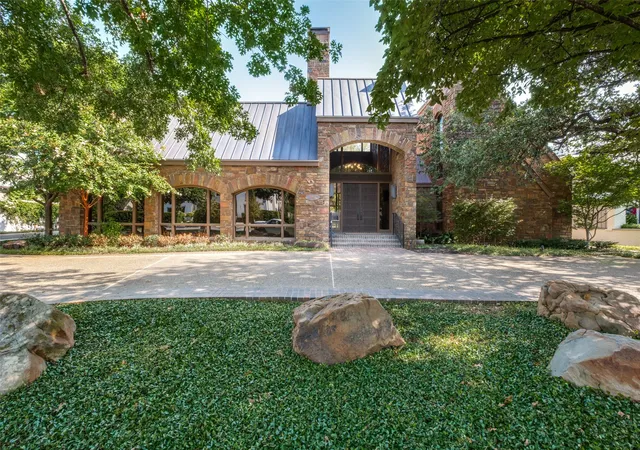 Photo 1 of Single family home for sale at 3848 Potomac Ave, Dallas, TX 75205 | MLS# 21339424 | Listing updated on 2026-08-23