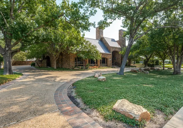 Photo 2 of Single family home for sale at 3848 Potomac Ave, Dallas, TX 75205 | MLS# 21339424 | Listing updated on 2026-08-23