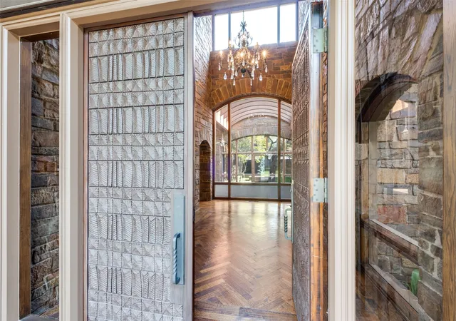 Photo 3 of Single family home for sale at 3848 Potomac Ave, Dallas, TX 75205 | MLS# 21339424 | Listing updated on 2026-08-23