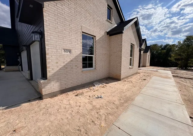 Photo 3 of Single family home for sale at 809 Zachary Michael Ct, Springtown, TX 76082 | MLS# 21339432 | Listing updated on 2026-09-30