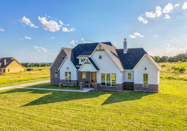 Photo 1 of Single family home for sale at 3171 A Pear Orchard Rd, Granbury, TX 76048 | MLS# 21339420 | Listing updated on 2026-09-22