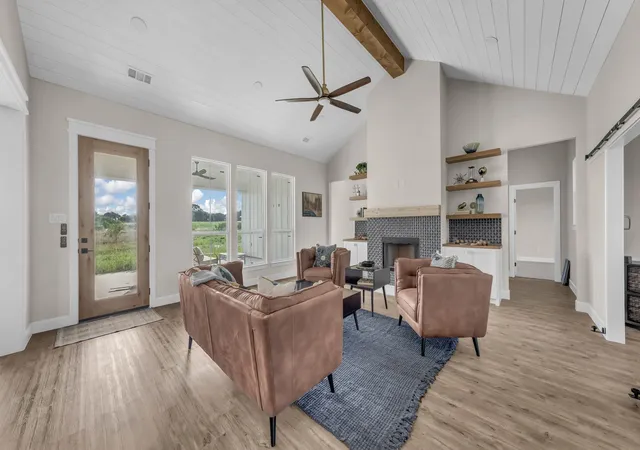 Photo 2 of Single family home for sale at 3171 A Pear Orchard Rd, Granbury, TX 76048 | MLS# 21339420 | Listing updated on 2026-09-22