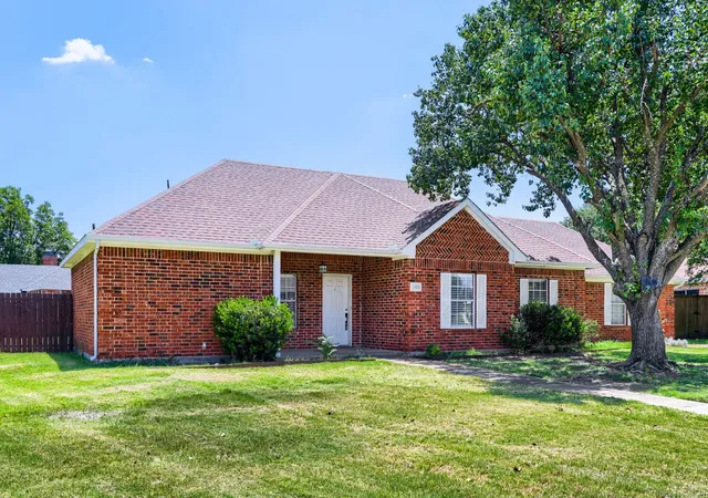 2nd image of 4422 Briarcrest Ln, Sachse, TX 75048 | MLS# 21336276