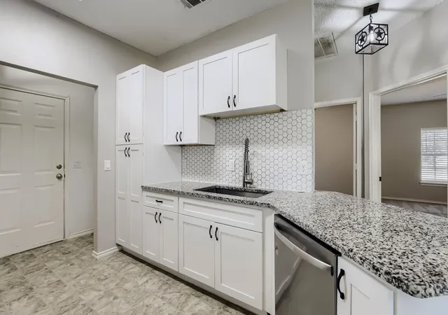 5th image of 4422 Briarcrest Ln, Sachse, TX 75048 | MLS# 21336276